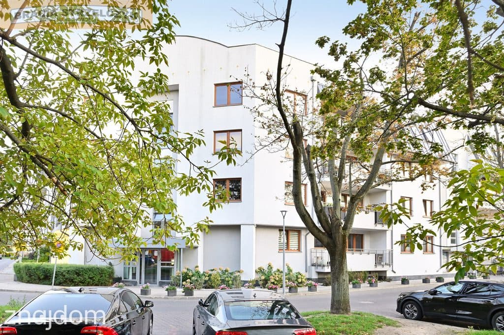 2 pokoje z balkonem garażem i komórką - zdjęcie 9