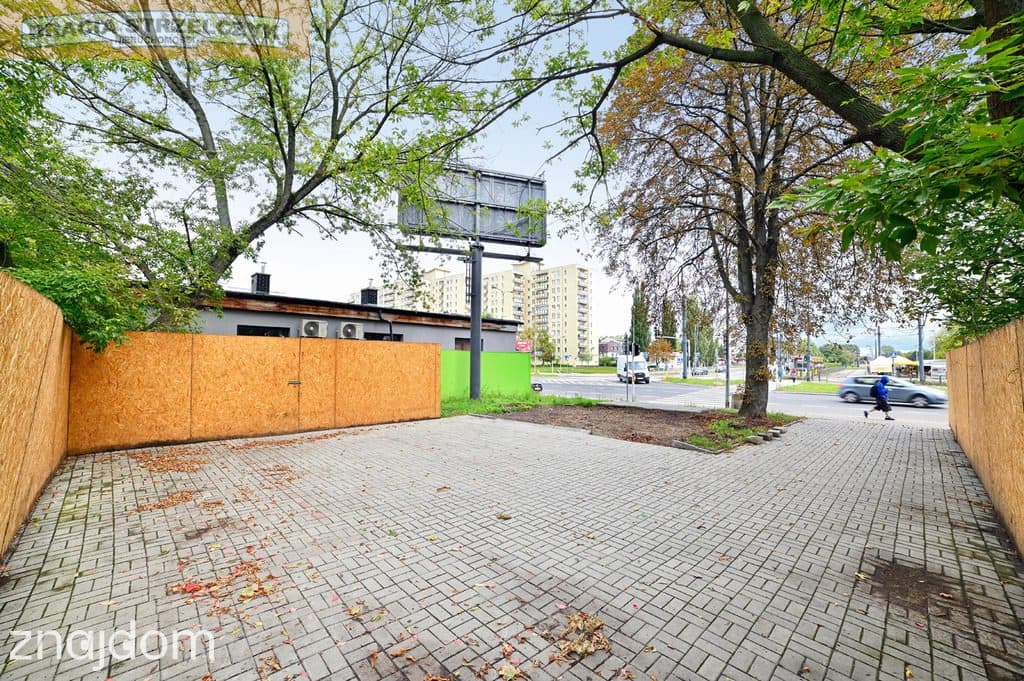 Atrakcyjna działka przy skrzyżowaniu głównych ulic - zdjęcie 9