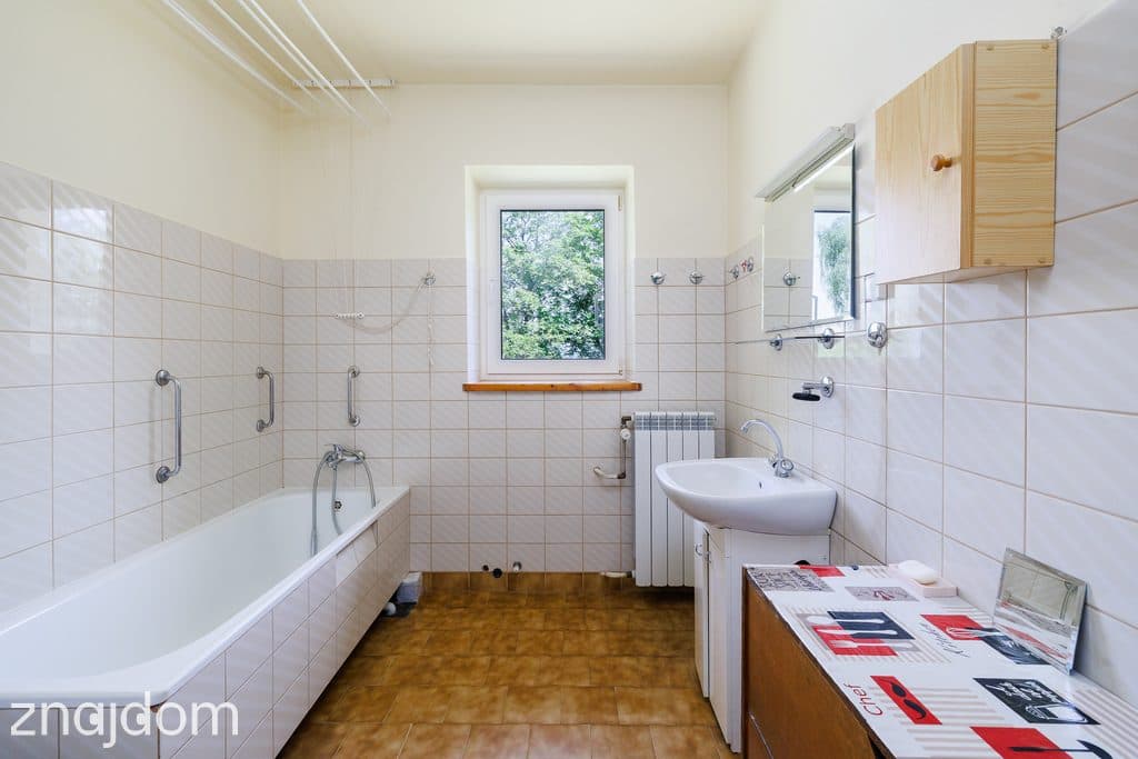 Z dala od sąsiadów, otoczony zielenią, - zdjęcie 13