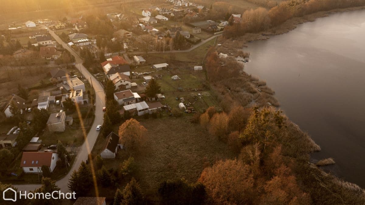 Działka przy jeziorze w Kiekrzu