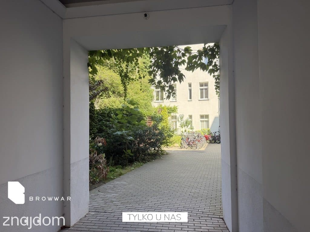 Odnowiona kawalerka przy Arenie | loggia | piwnica - zdjęcie 12