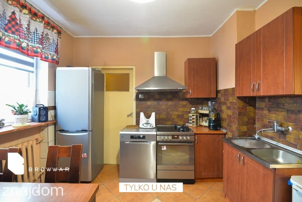 DOM DLA RODZINY | 2051 M² W CENTRUM ROKIETNICY - zdjęcie 8