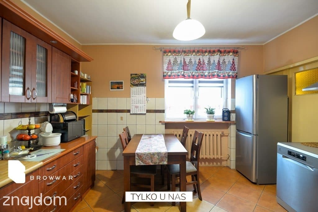 DOM DLA RODZINY | 2051 M² W CENTRUM ROKIETNICY - zdjęcie 9