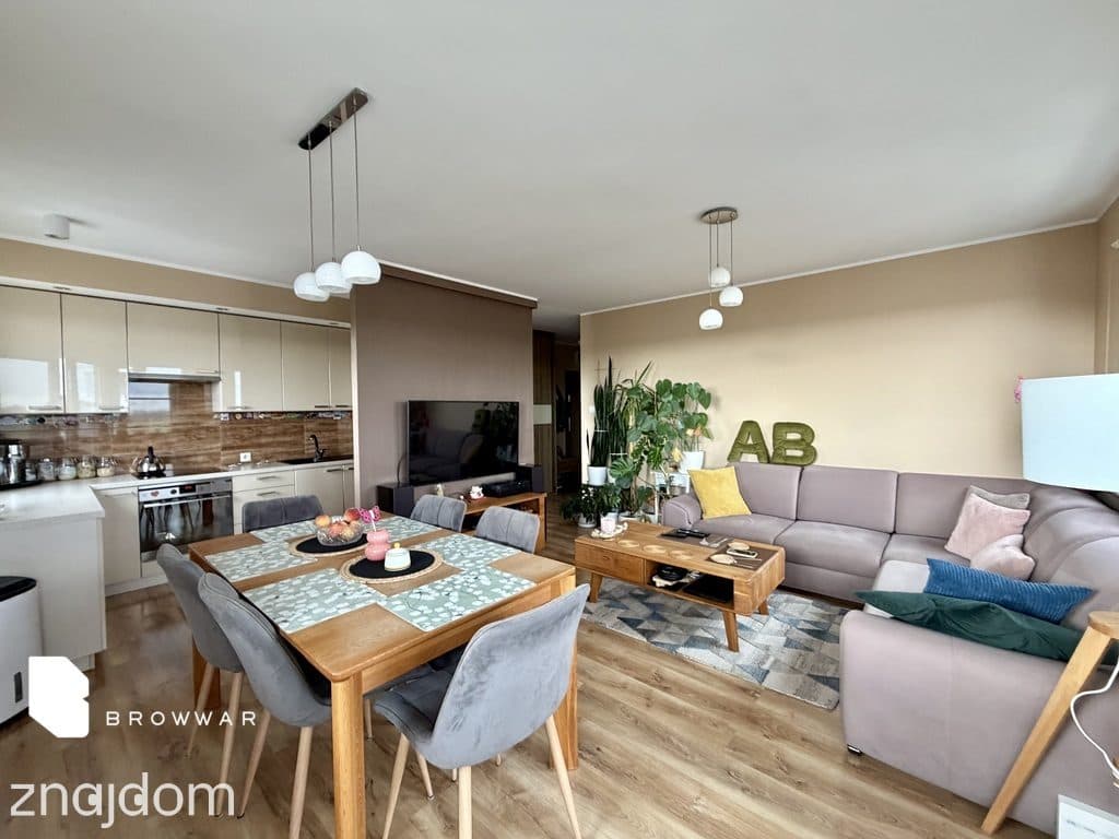 Mieszkanie 63,4m2 z komórką lokatorską i duży balkon zadbane Osiedlu - zdjęcie 2