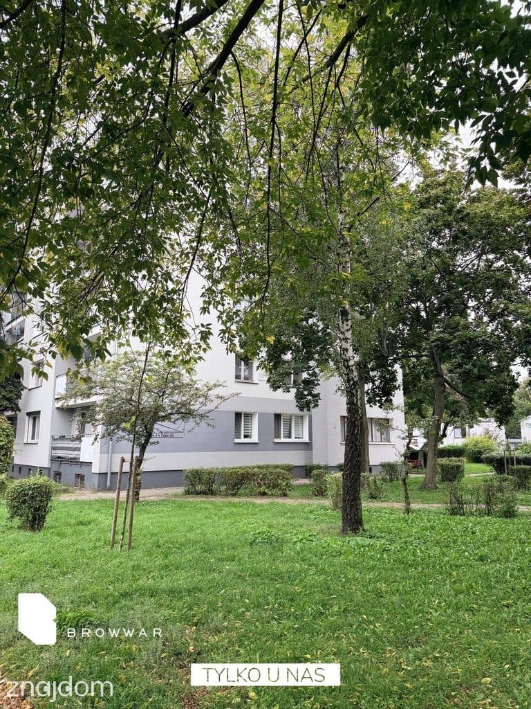Wygodny układ, balkon i widok na zieleń