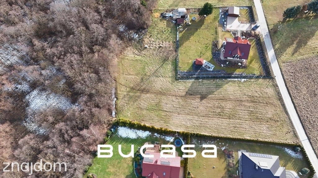 Działka w spokojnej części Koźmic Wielkich - zdjęcie 4