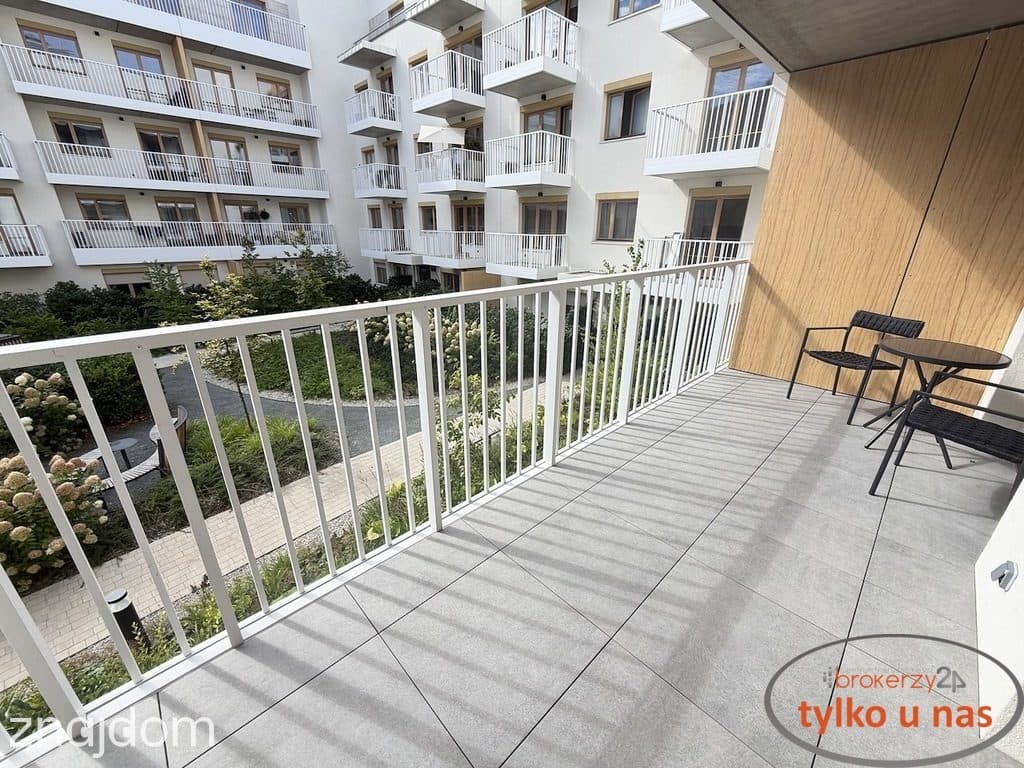 EXTRA NOWIUTKI APARTAMENT - ŁAZARZ KAWALERYJSKA 4 - zdjęcie 8