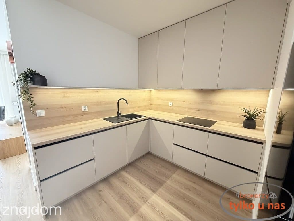 EXTRA NOWIUTKI APARTAMENT - ŁAZARZ KAWALERYJSKA 4 - zdjęcie 15