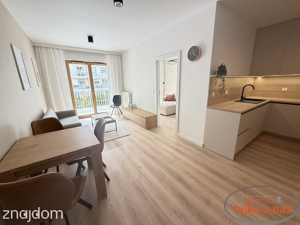 EXTRA NOWIUTKI APARTAMENT - ŁAZARZ KAWALERYJSKA 4 - zdjęcie 2