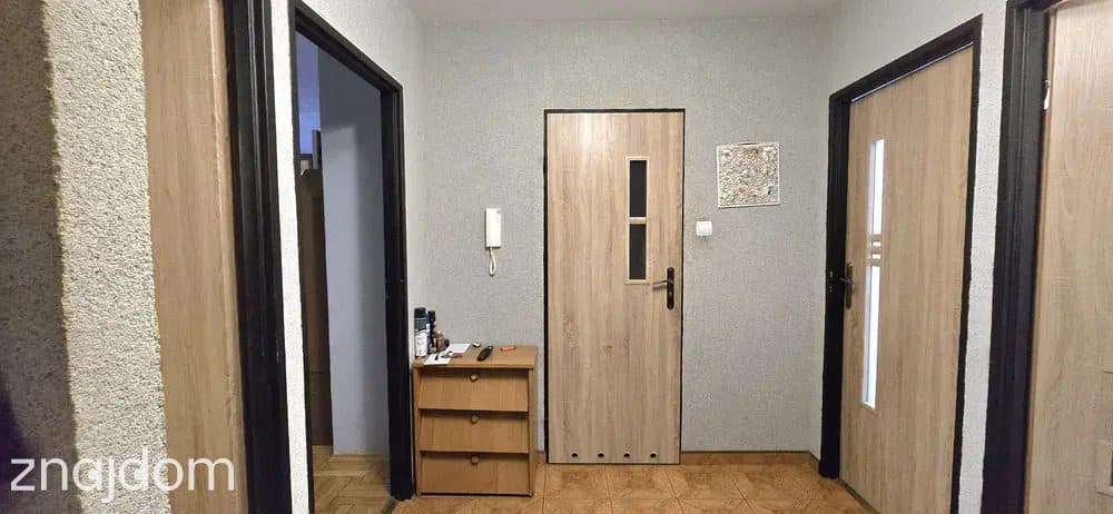 Trzypokojowe mieszkanie z balkonem na parterze - zdjęcie 4