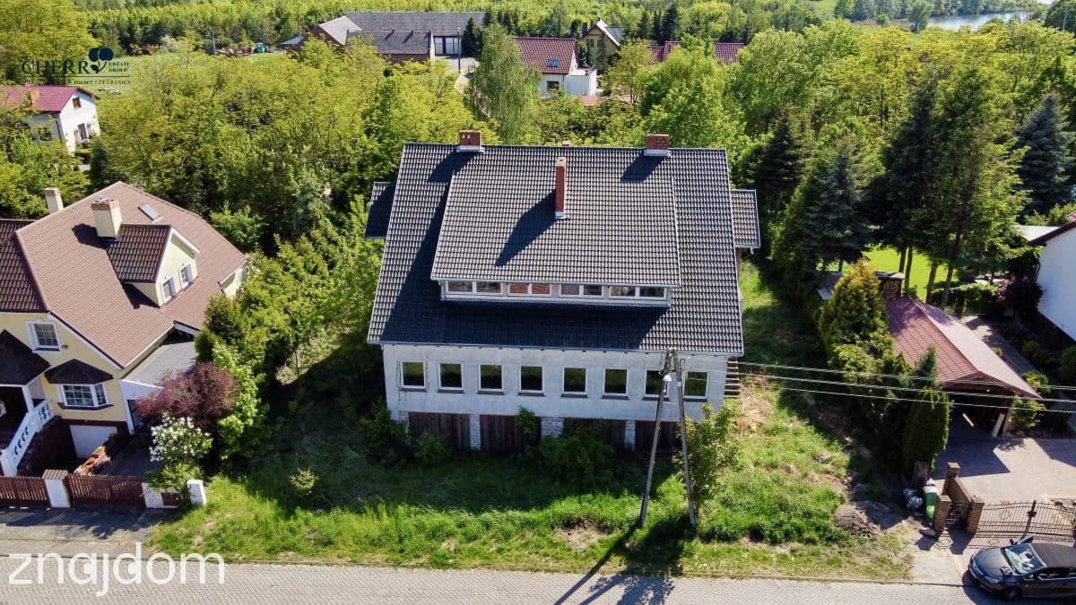 Działka zabudowana bliźniakiem 860 m²