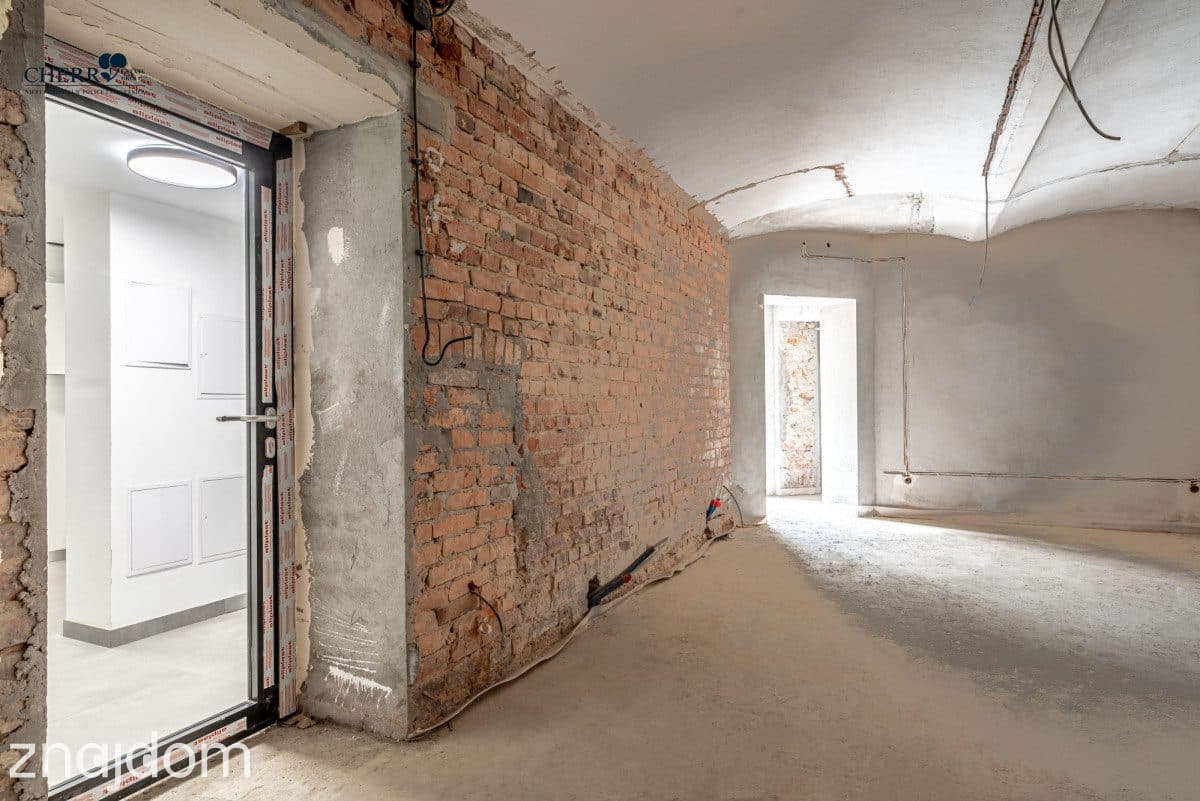 Lokal handlowo usługowy w Centrum - zdjęcie 19