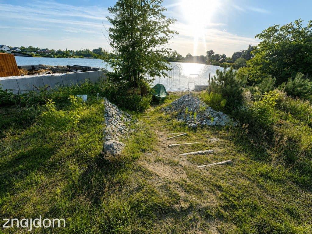 Kapitał, natura woda wyjątkowa działka nad jeziorm - zdjęcie 2