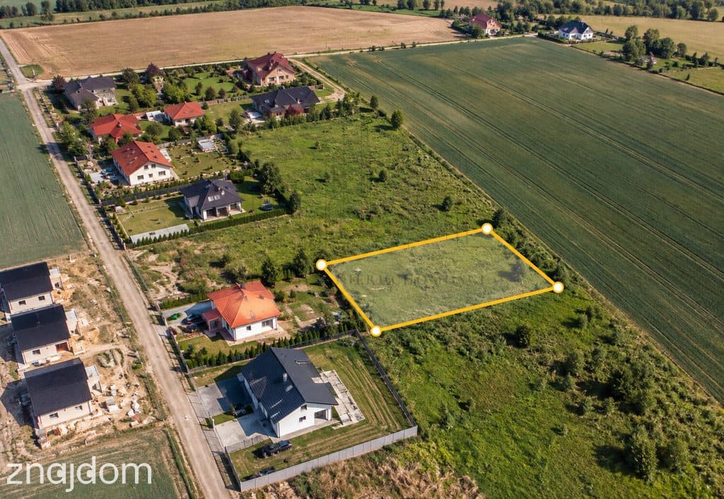 Działki budowlane 1156 m² oraz z WZ