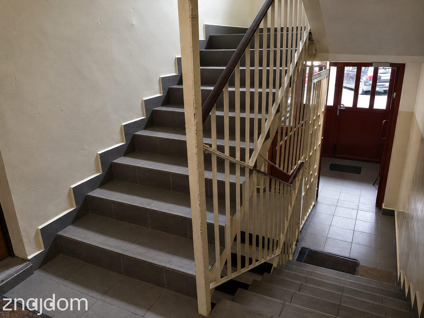 mieszkanie 61m2, osobna kuchnia + 3 pok. balkon. - zdjęcie 13