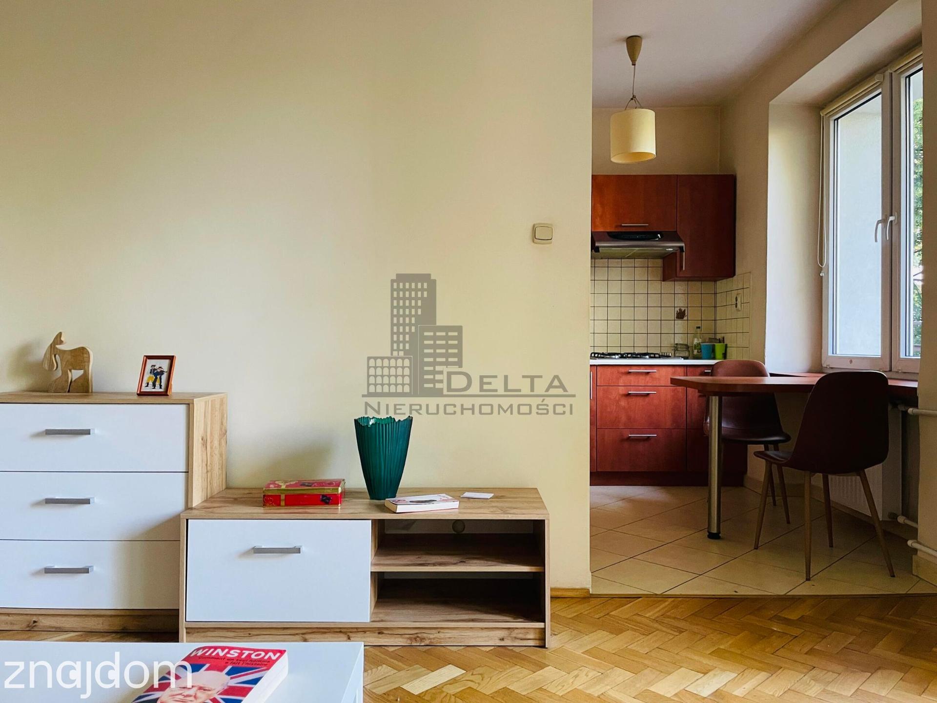Bardzo cicha kawalerka z balkonem - zdjęcie 7