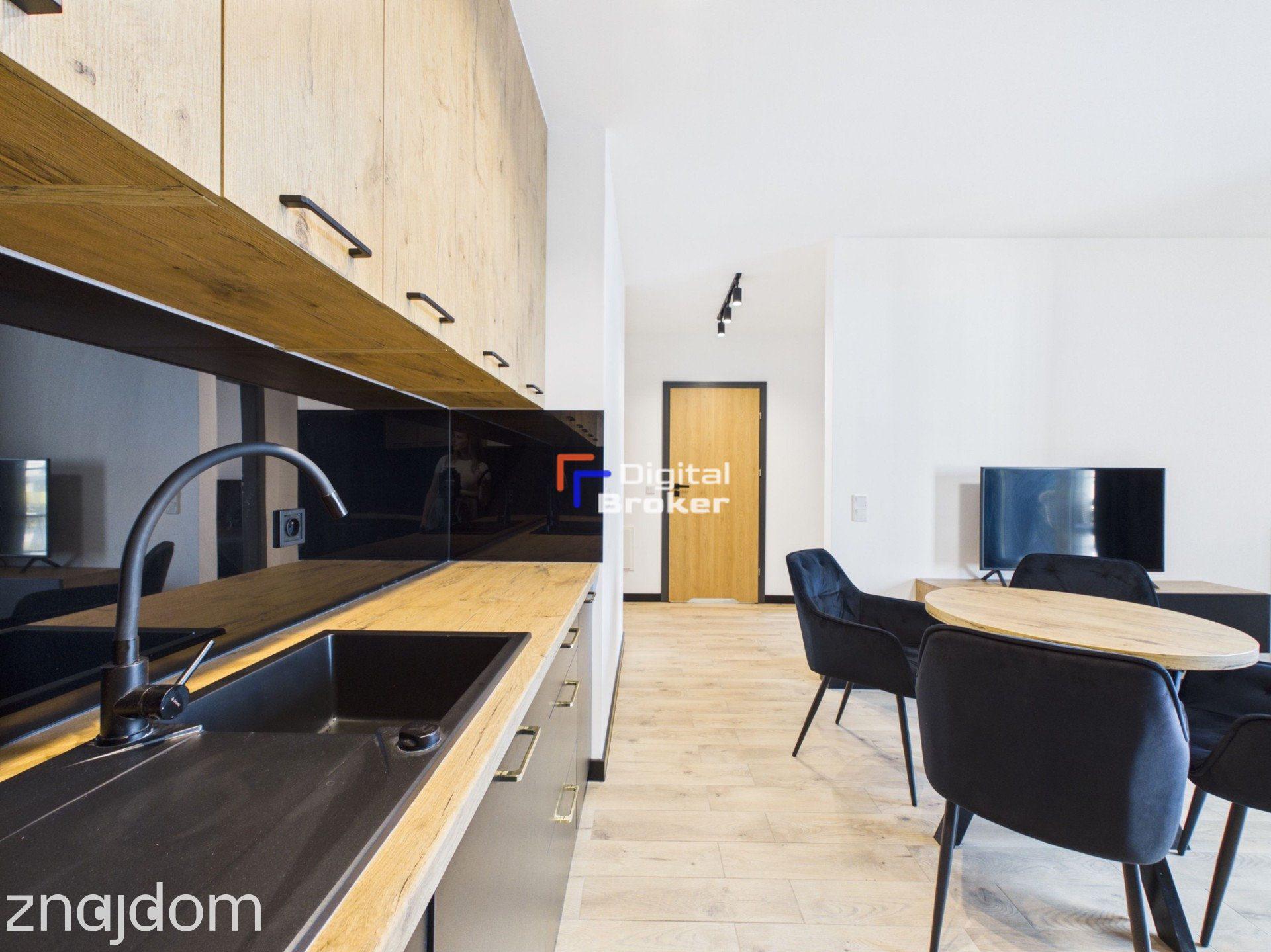 2-pokojowy lokal inwestycyjny | ZEUS Apartments | Garaż - zdjęcie 2