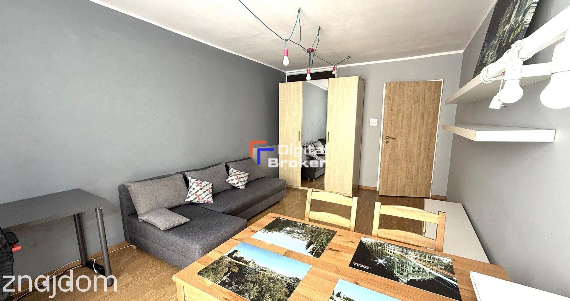 39 m 2 pokoje w ścisłym centrum - zdjęcie 2