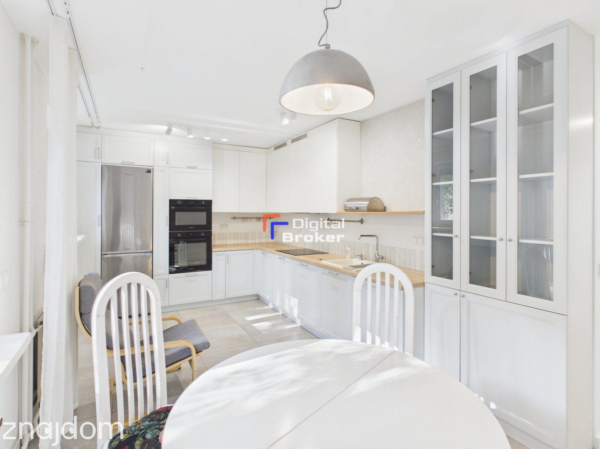 Serce Starej Ochoty / Po remoncie / 3 pok 104 m2 / Garaż / Balkon / - zdjęcie 9