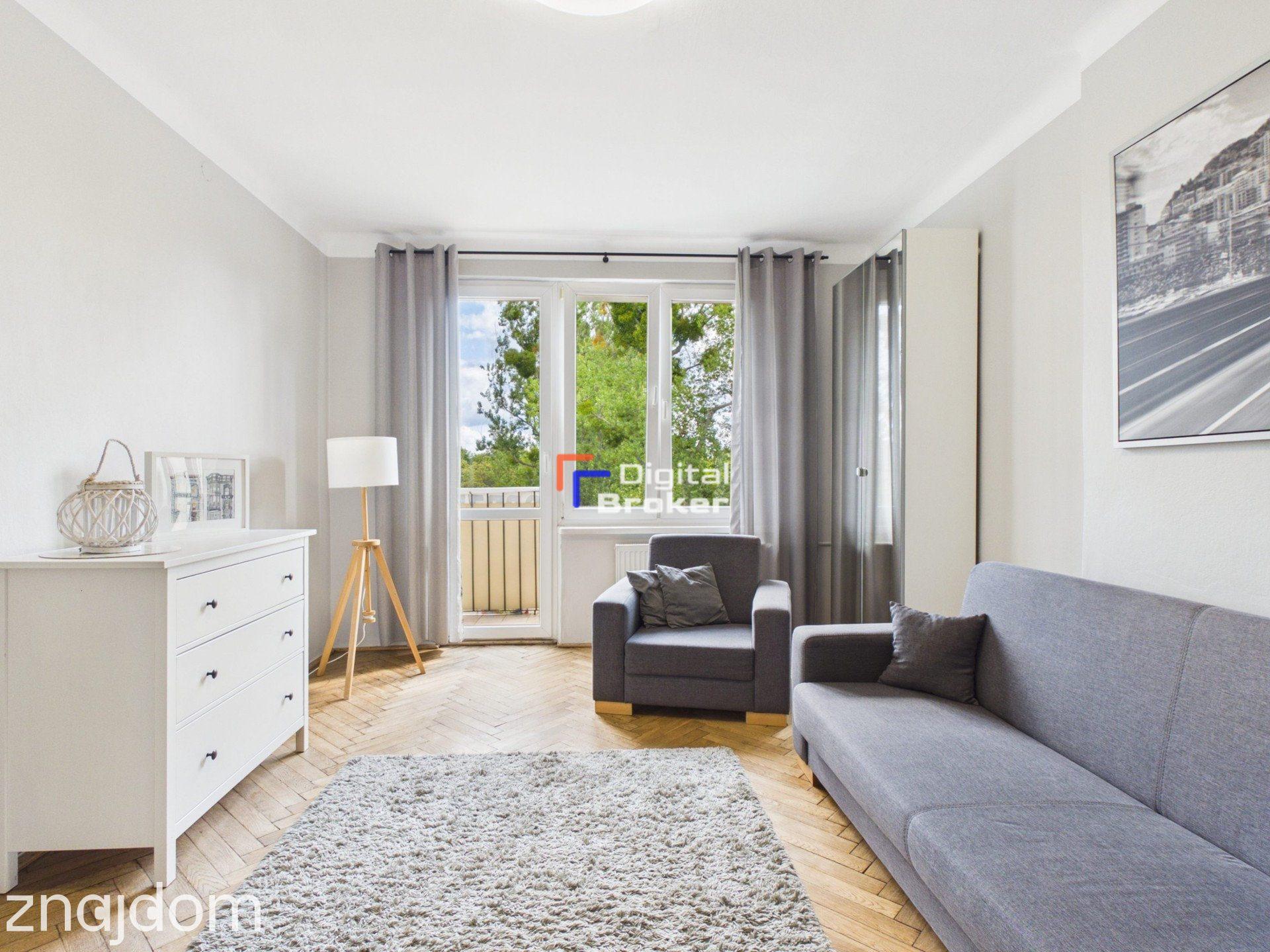 Po remoncie/Balkon/700 m do Metra/Wysoki sufit 70 cm