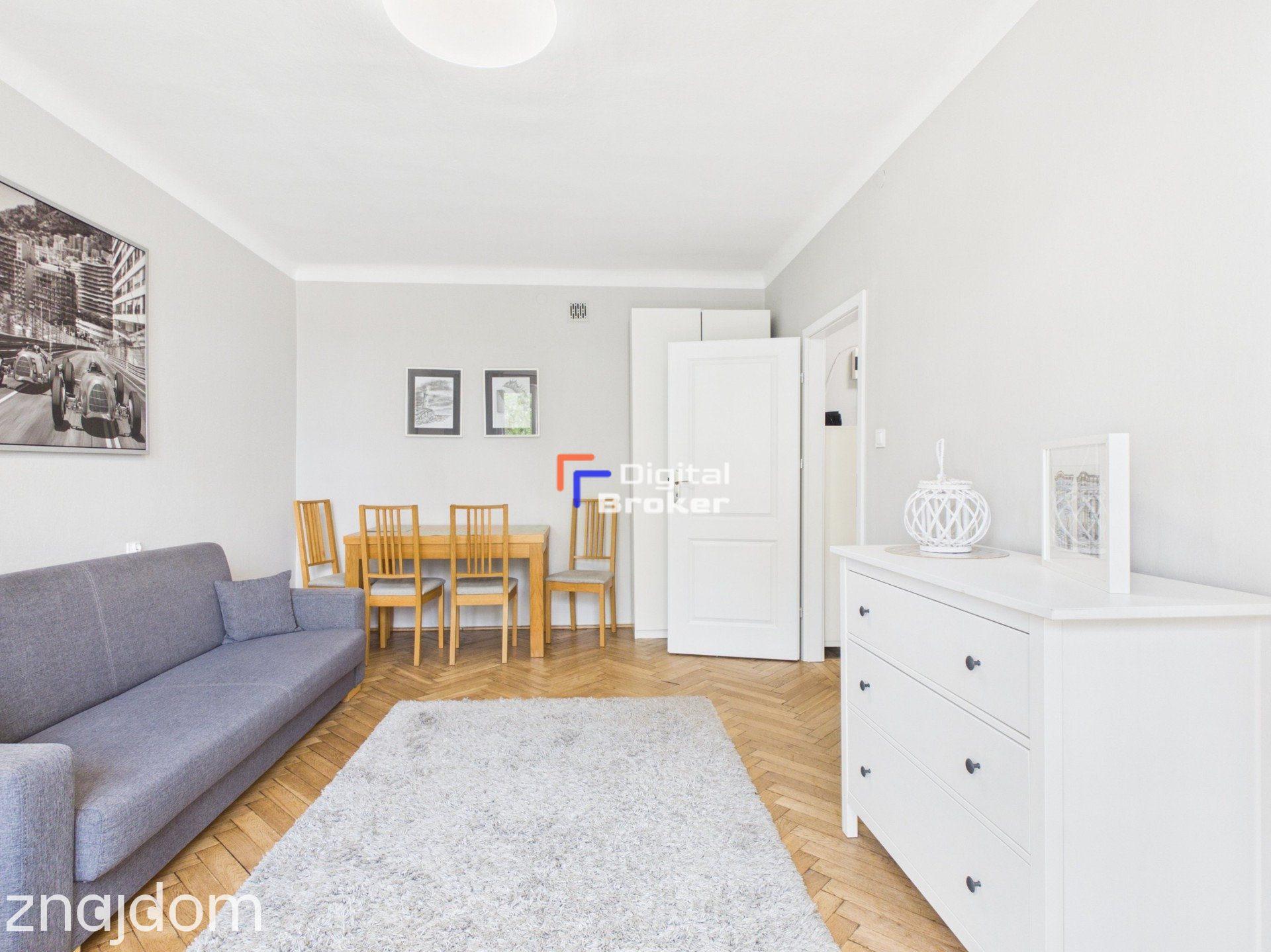 Po remoncie/Balkon/700 m do Metra/Wysoki sufit 70 cm - zdjęcie 2