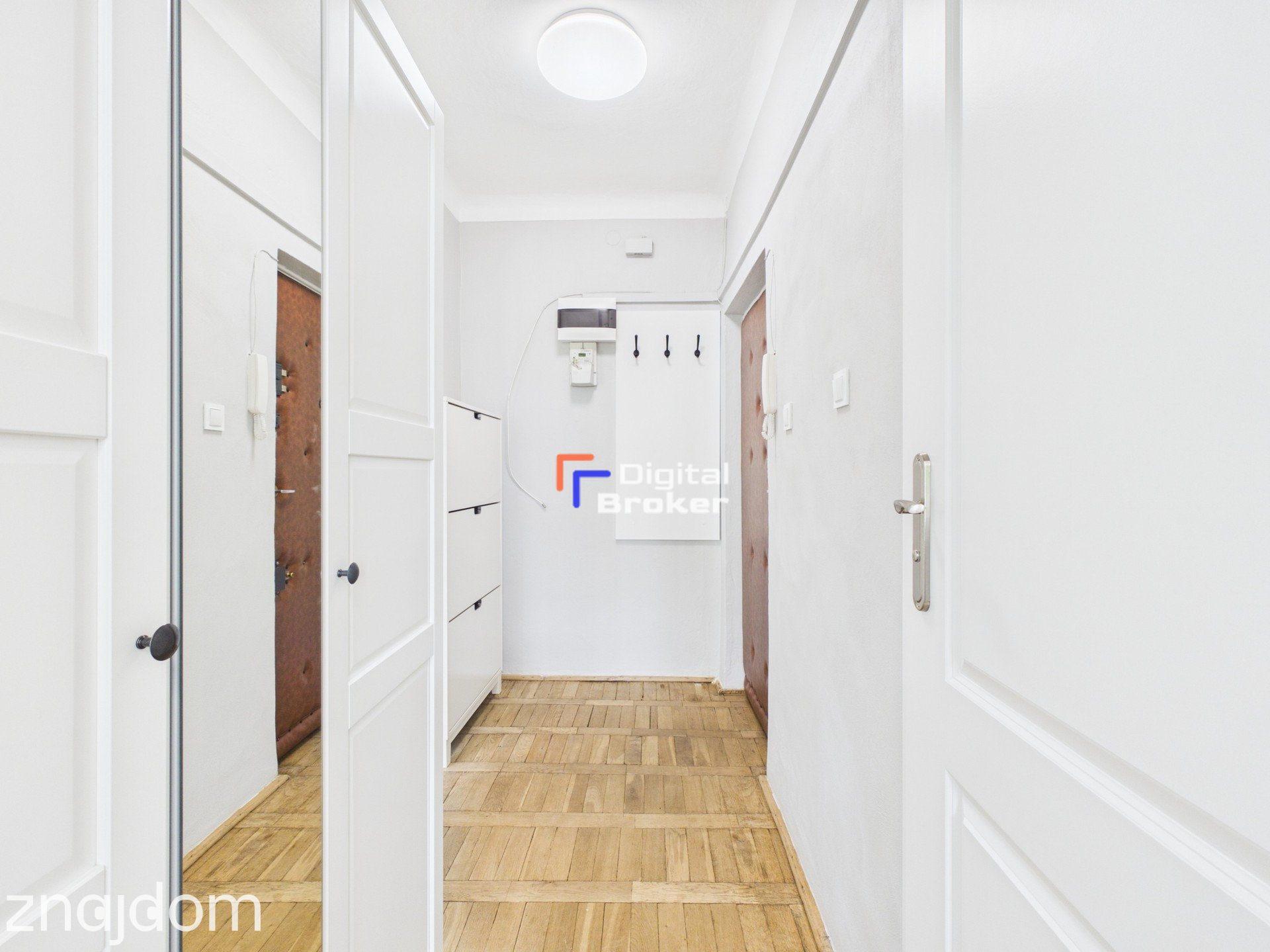 Po remoncie/Balkon/700 m do Metra/Wysoki sufit 70 cm - zdjęcie 8