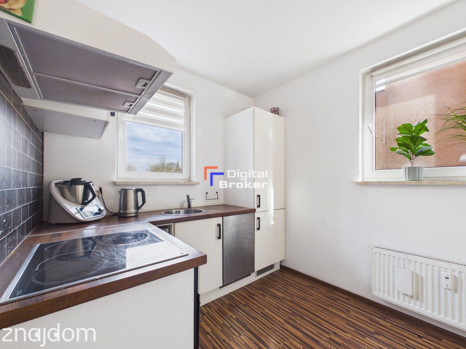 Apartament z dużym balkonem / zamykane osiedle / całodobowa ochrona - zdjęcie 4
