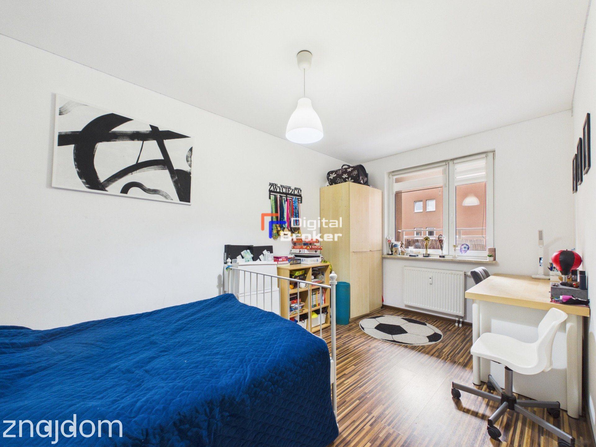 Apartament z dużym balkonem / zamykane osiedle / całodobowa ochrona - zdjęcie 9