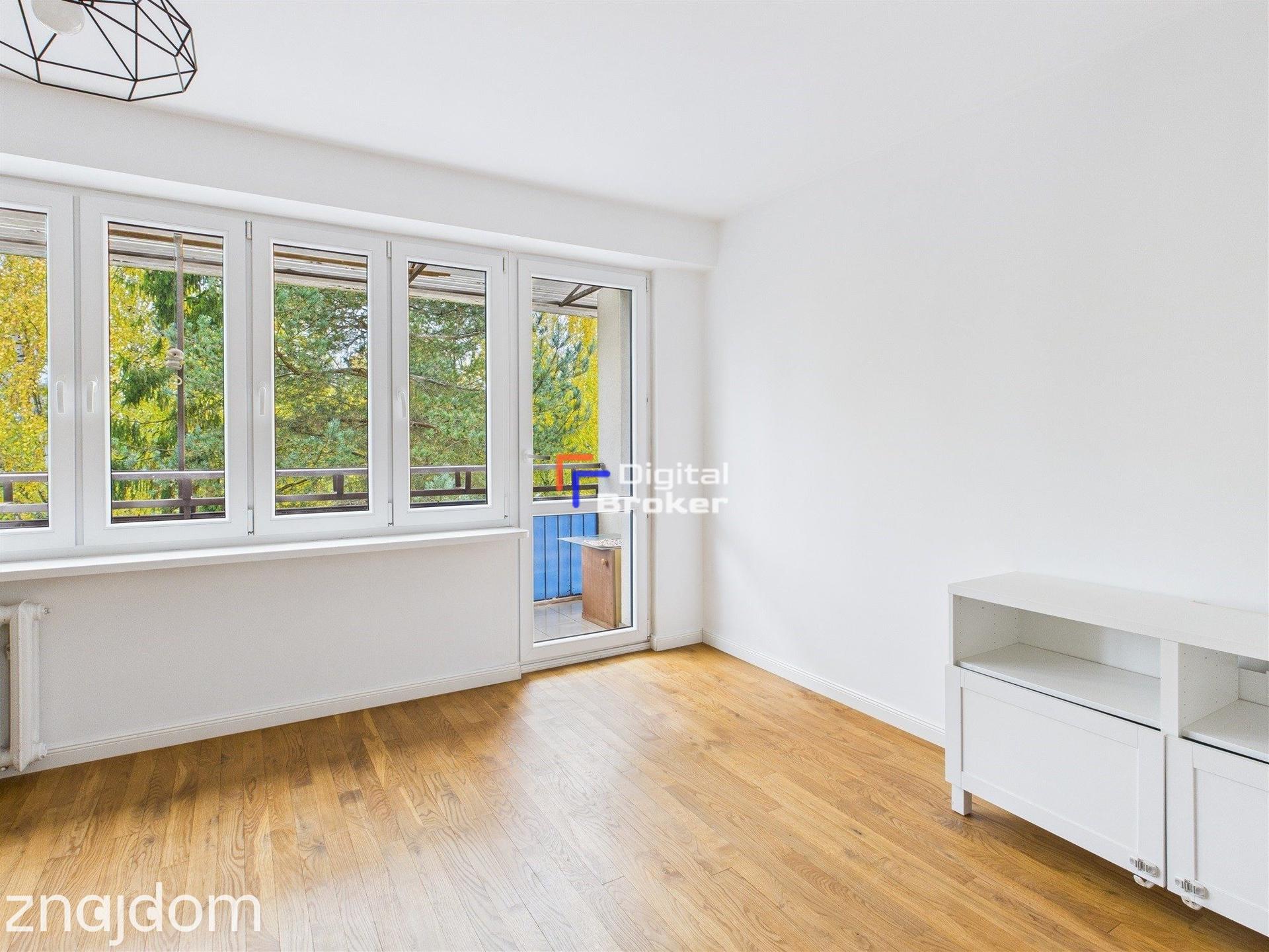 Cicha i spokojna okolica, Dwustronne, Blisko metra - zdjęcie 3
