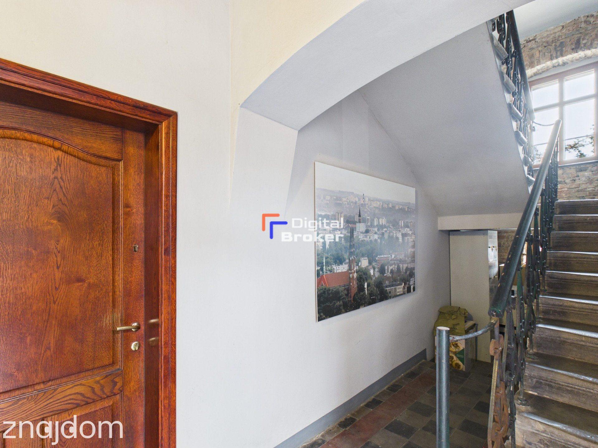 Kamienica: Trzy Apartamenty z Ogrodem- d.p. 30tys/mc - zdjęcie 2