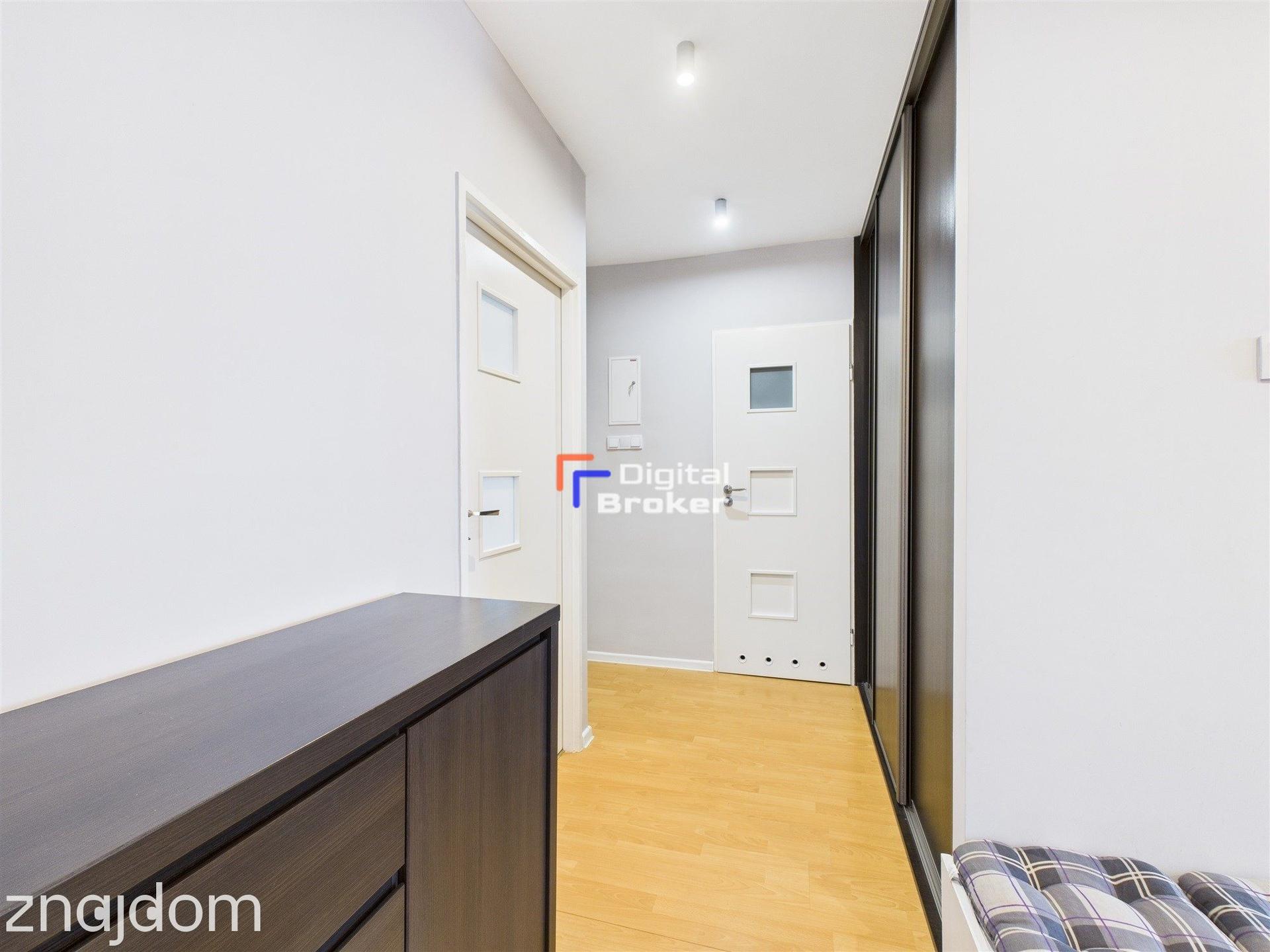 69,98 m² | 4 pokoje | Do zamieszkania | Balkon - zdjęcie 6
