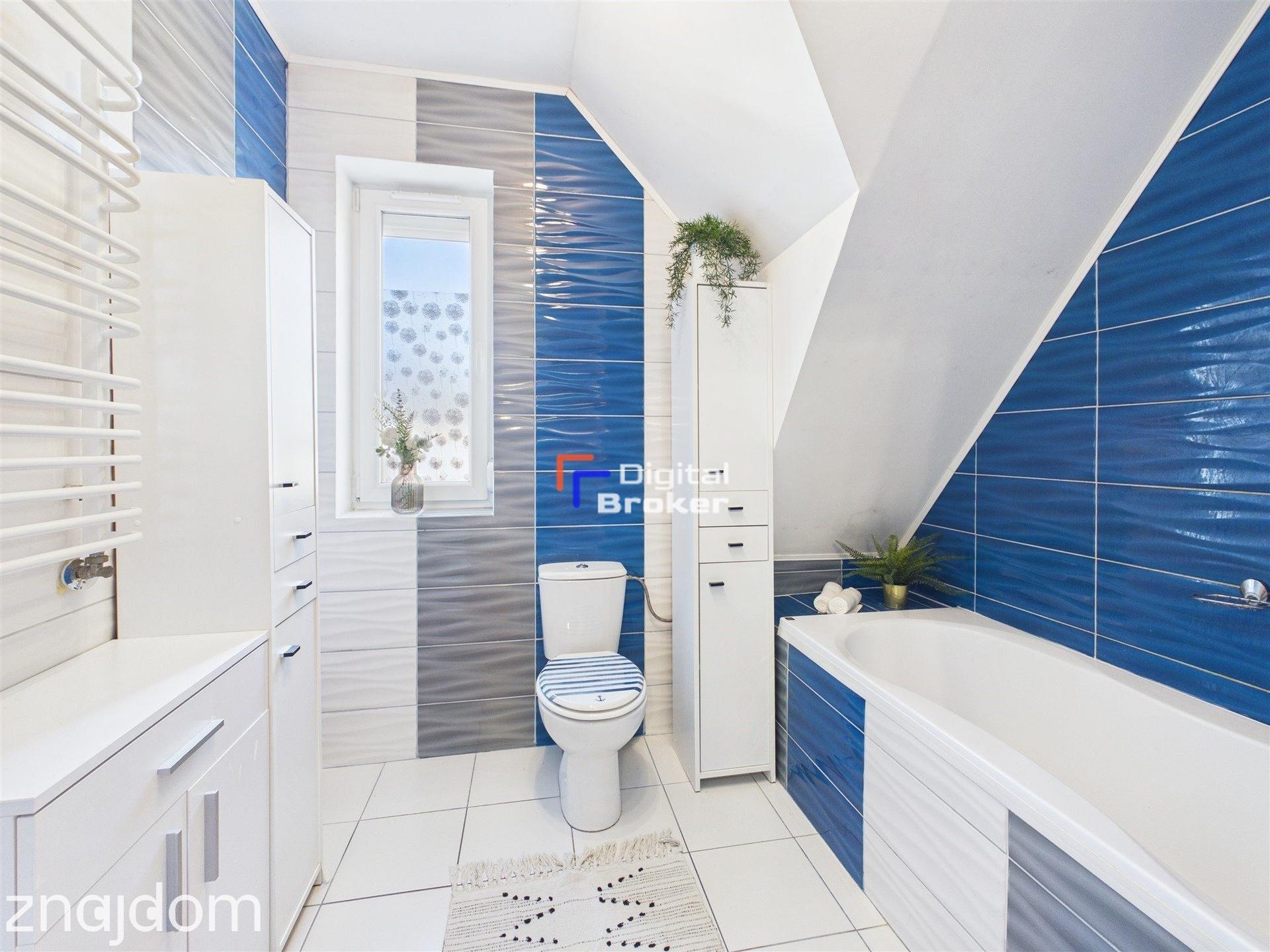 Rodzinny Dom 156 m2 plus 66m2 p. użytkowej/ogród 550 m2