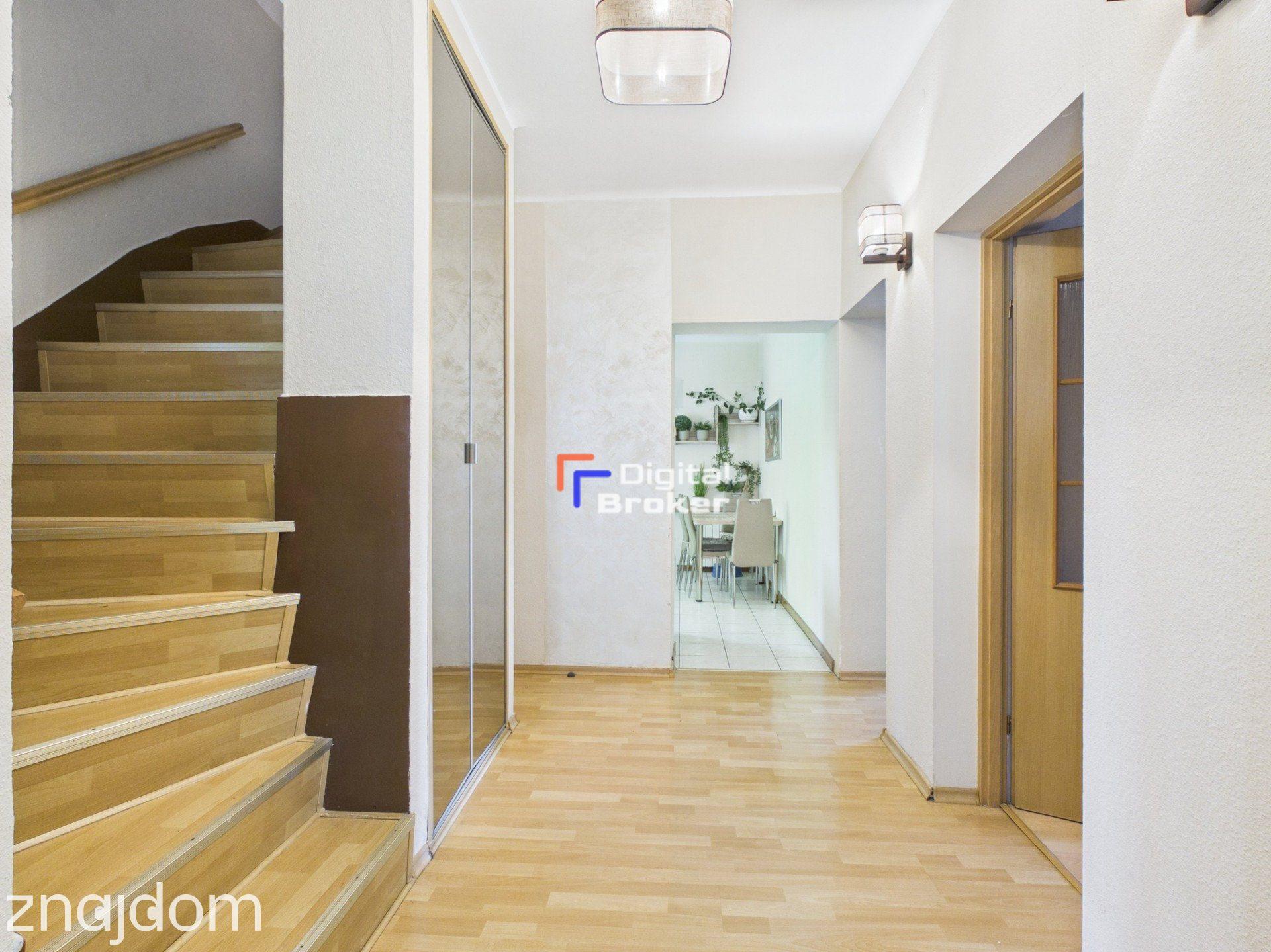 Wyjątkowa Oferta, Funkcjonalny Duży Dom, Działka 1100m2. - zdjęcie 7