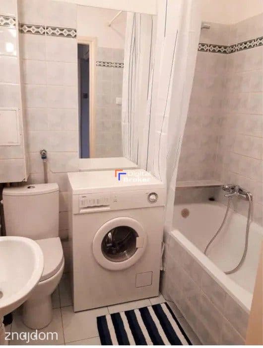 2 pokojowe mieszkanie w Śródmieściu przy Placu Piłsudskiego - zdjęcie 3