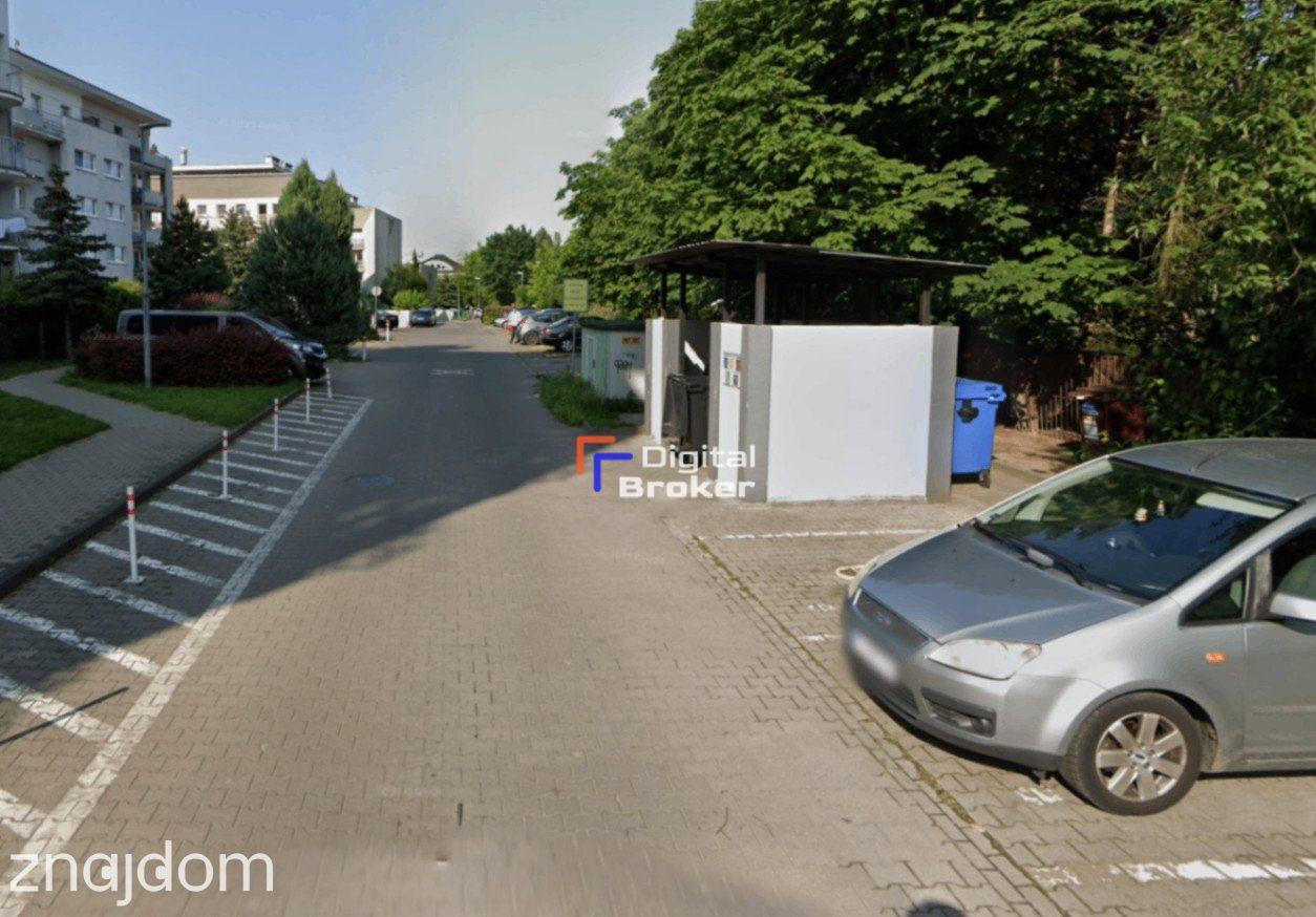 Poznań Junikowo - Parking komercyjny 30-32 miejsca - zdjęcie 2