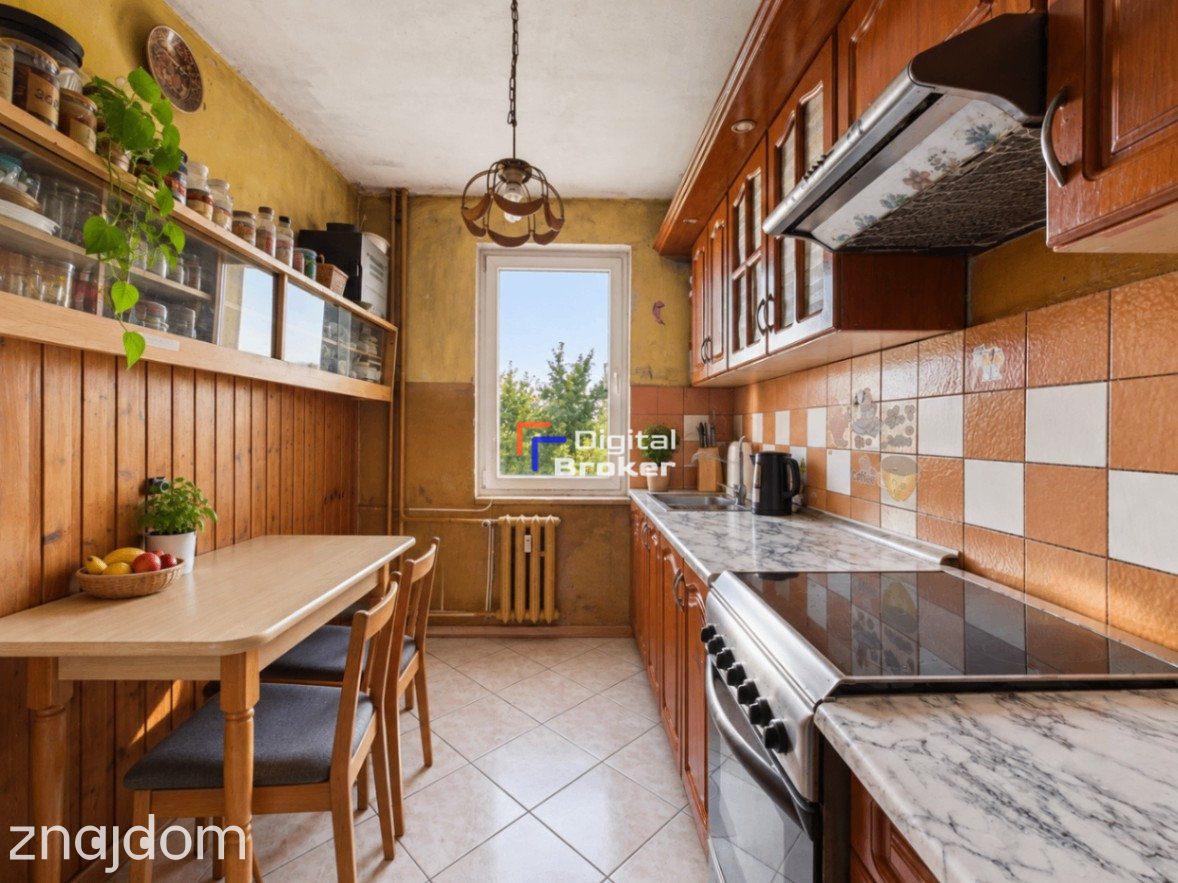 3 pokoje | 45 m² | Balkon + winda | Kwartowa