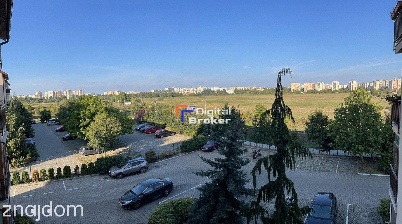 Piękny widok / 2 balkony, garderoba, piwnica i garaż ! - zdjęcie 3