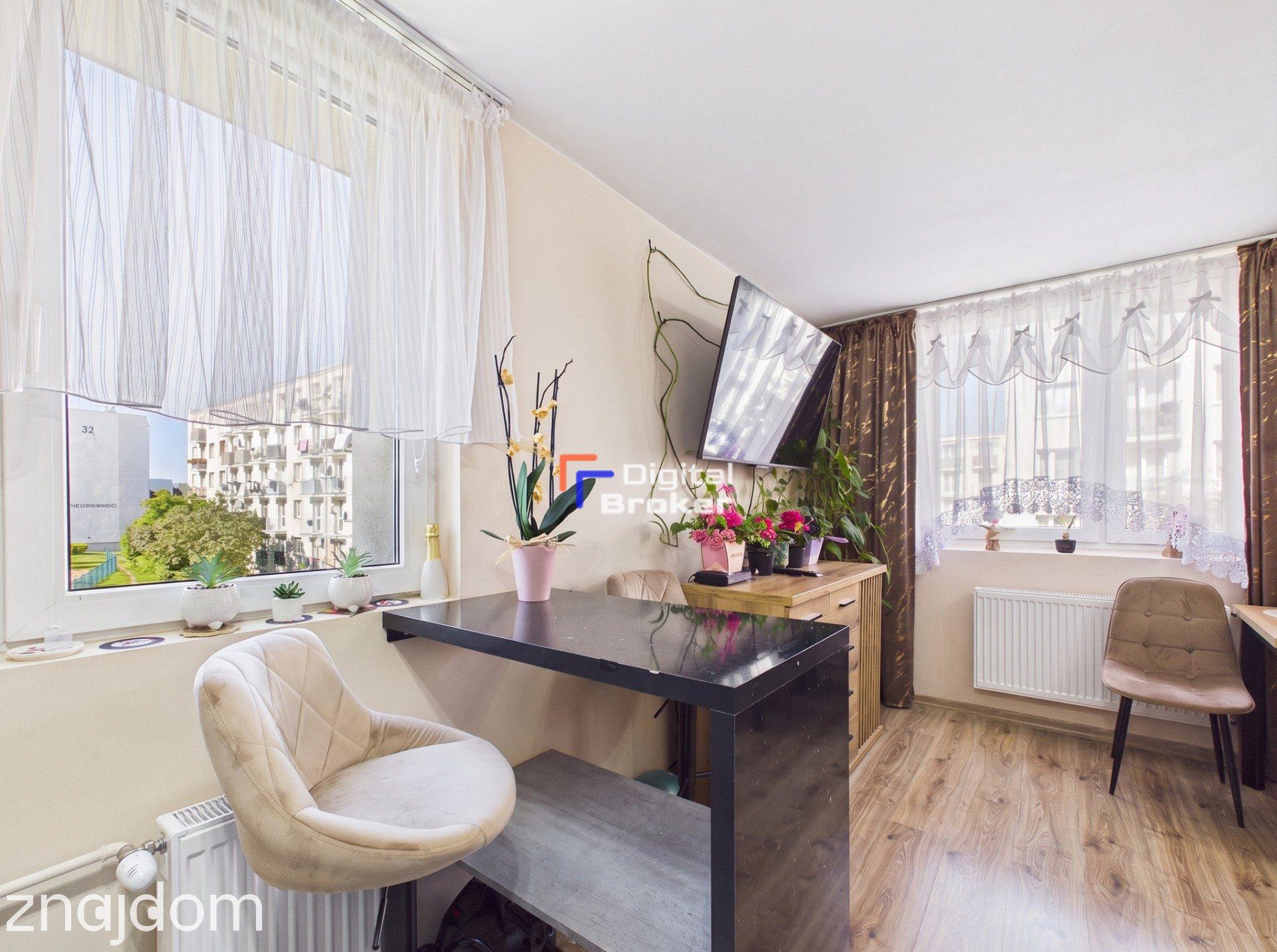 38 m² / gotowe do wprowadzenia / 1 piętro / balkon / Ozorków - zdjęcie 3