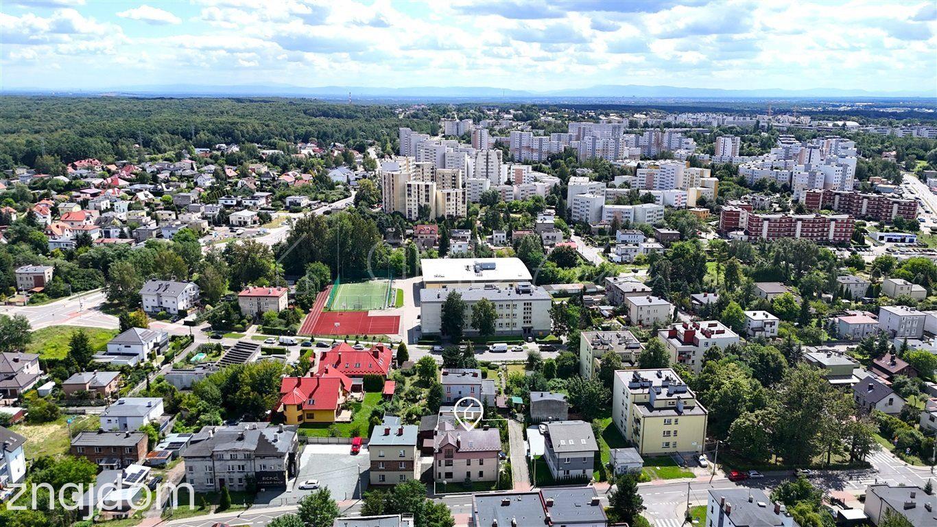 Budynek z 3 mieszkaniami | 361 m² | działka 612 m²