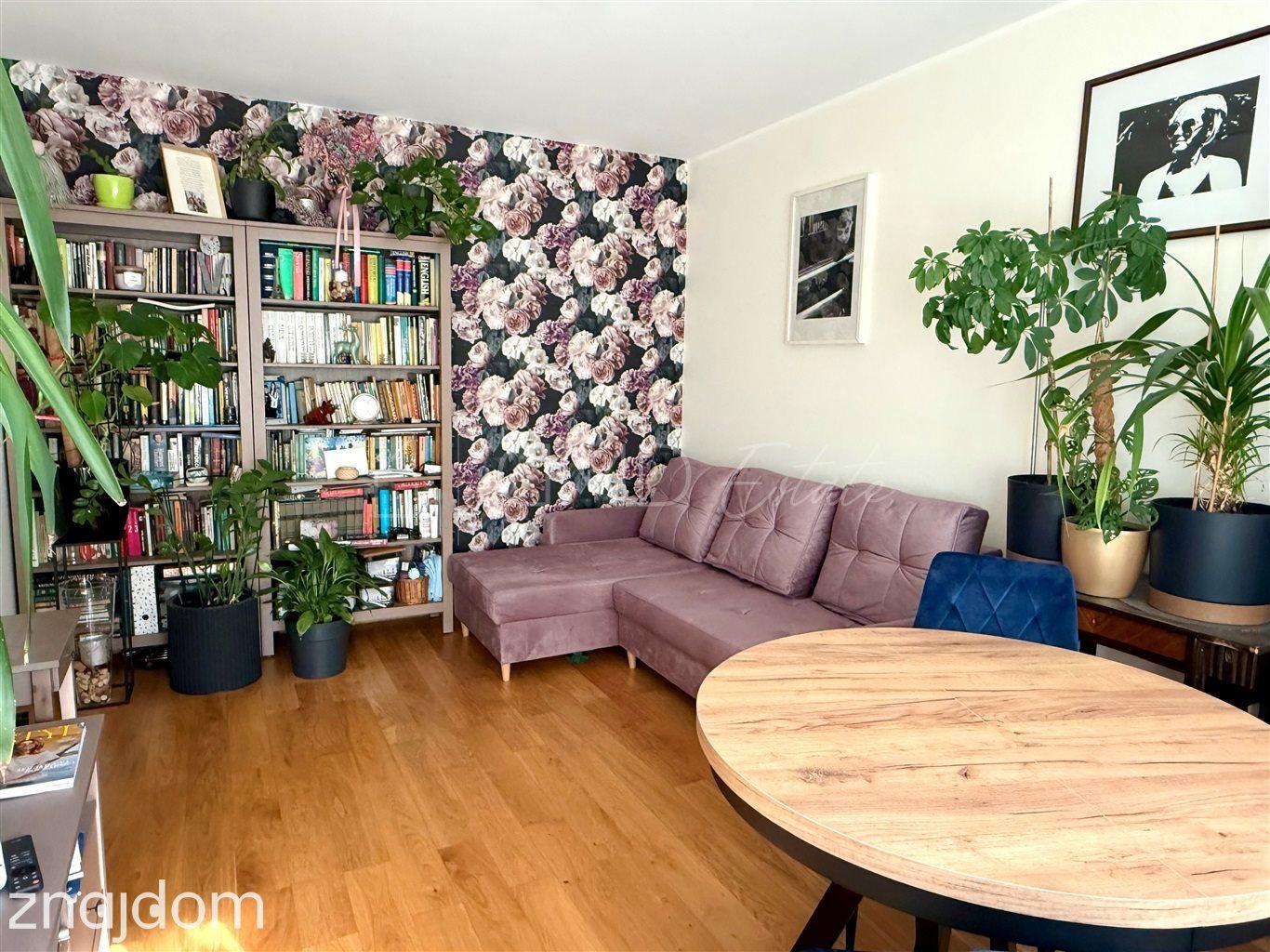2 pokoje | 42,6 m² | Metro| Klimatyzacja