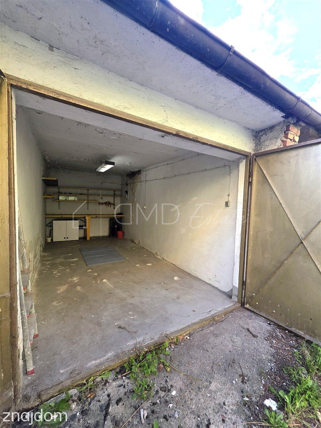 Murowany garaż 16 m² z kanałem i prądem Koszutka - zdjęcie 4
