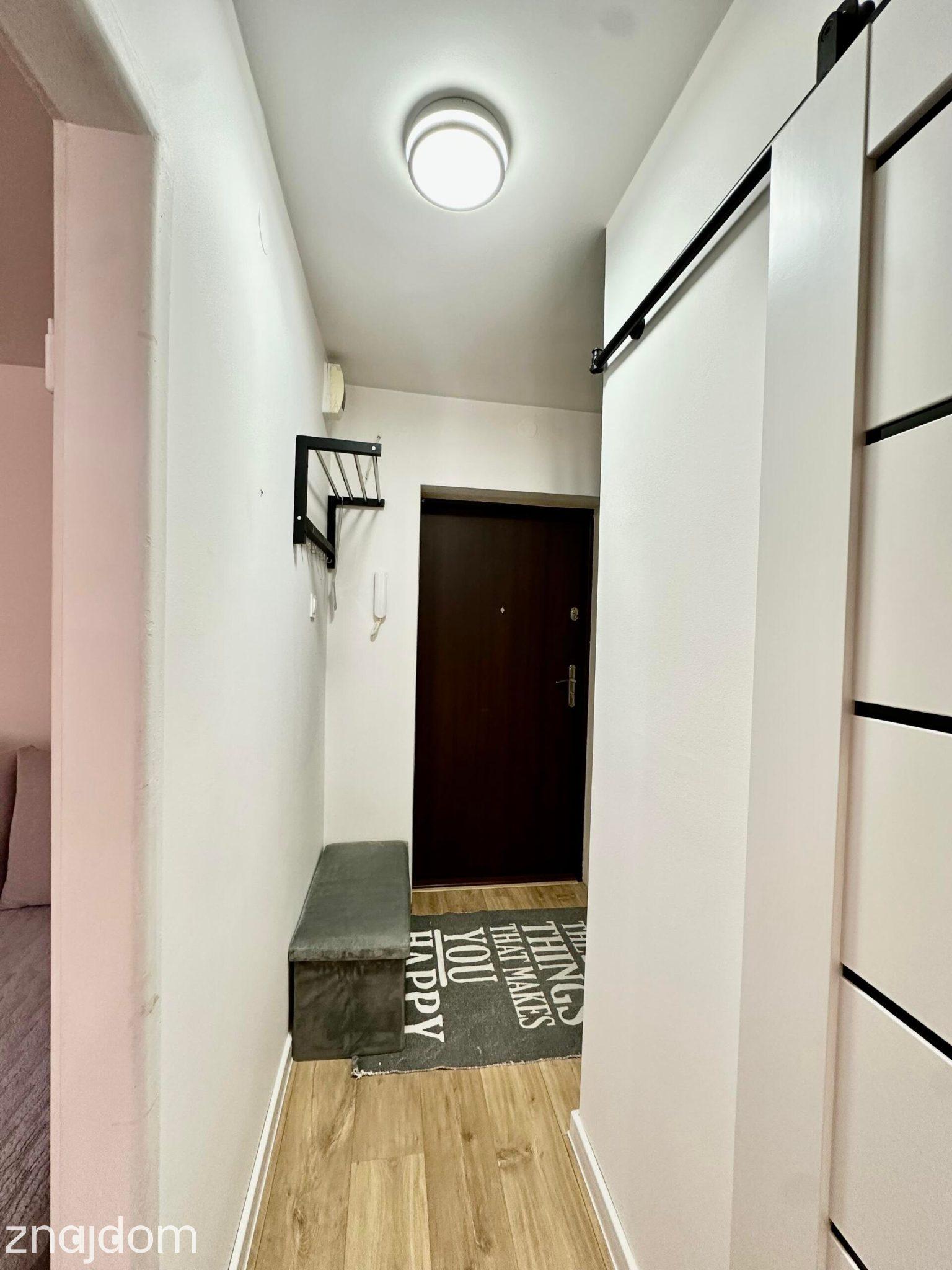Idealna na start lub inwestycję -26m2 po remoncie w centrum miasta - zdjęcie 10