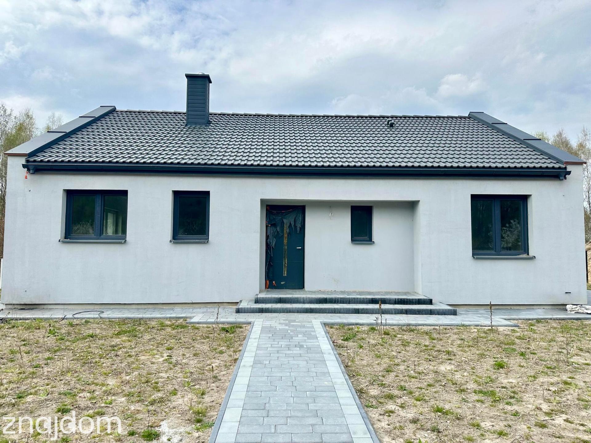 Dom parterowy w stanie deweloperskim pod lasem - zdjęcie 3