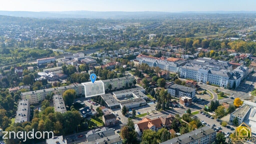 Przestronne i ustawne mieszkanie w dobrej lokalizacji - zdjęcie 2