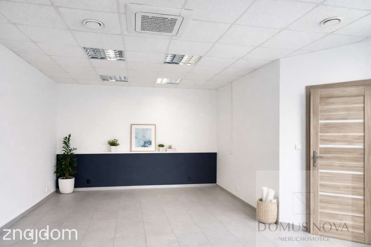 Lokal 44 m2 w budynku biurowym - Ursynów