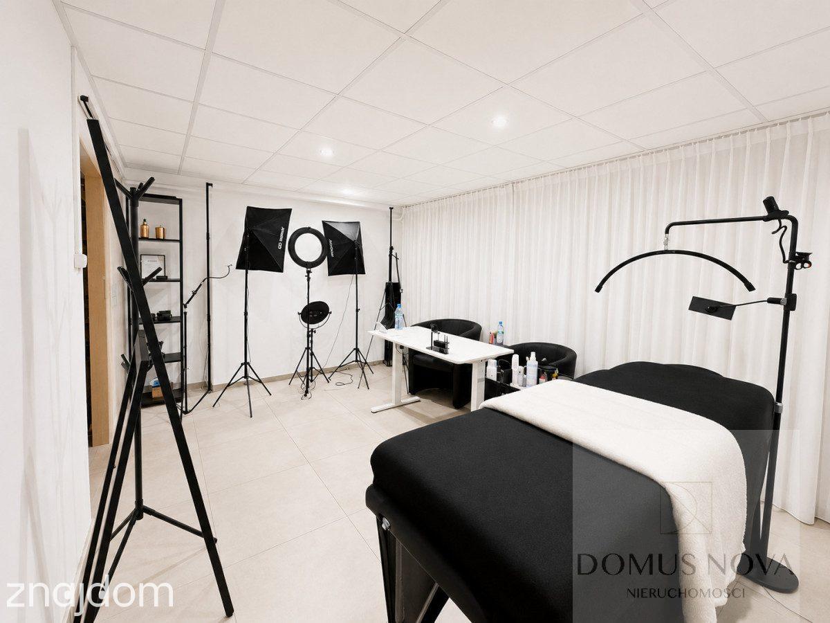 Lokal 25 m2 w przyziemiu - śródmiejska Wola