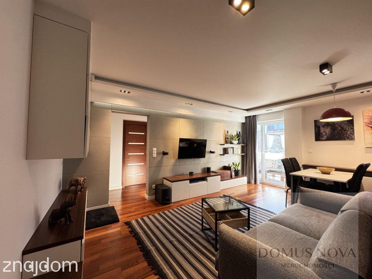 Apartament w sercu Anina, 3 pokoje, duży balkon - zdjęcie 2