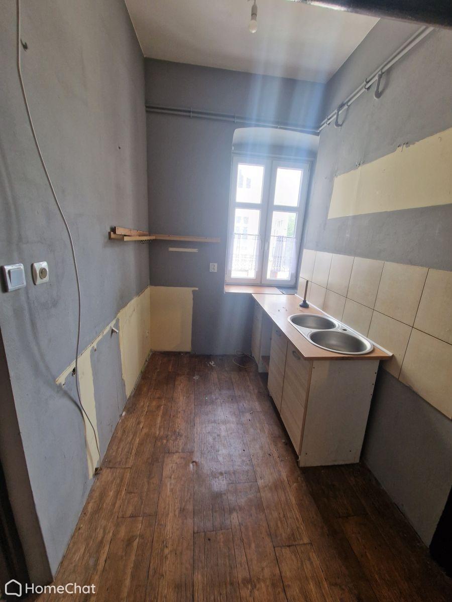 Kamienica z lokalami użytkowymi i mieszkalnymi - zdjęcie 7