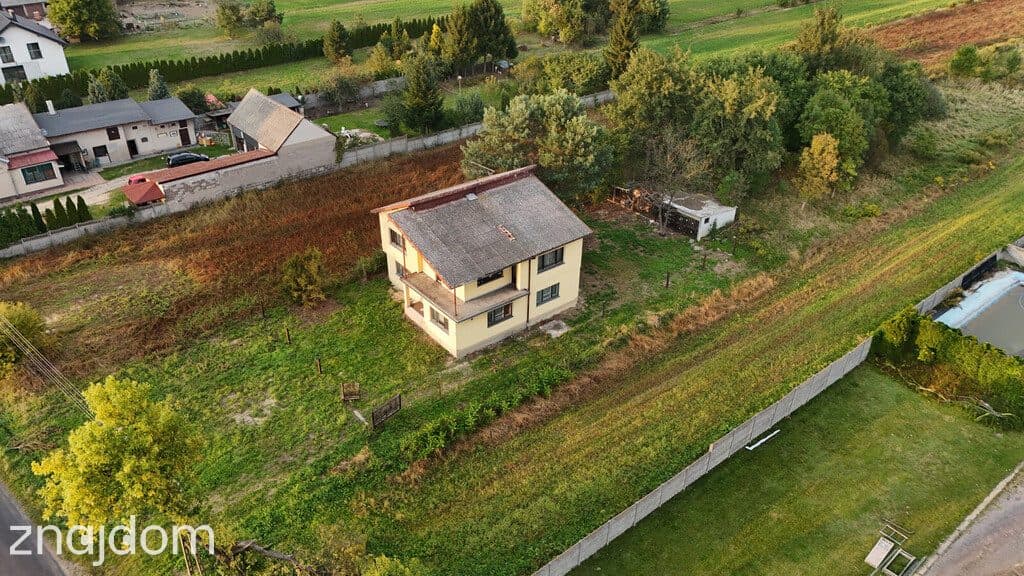 Przestronny dom w dogodnej lokalizacji | Kamyk - zdjęcie 2