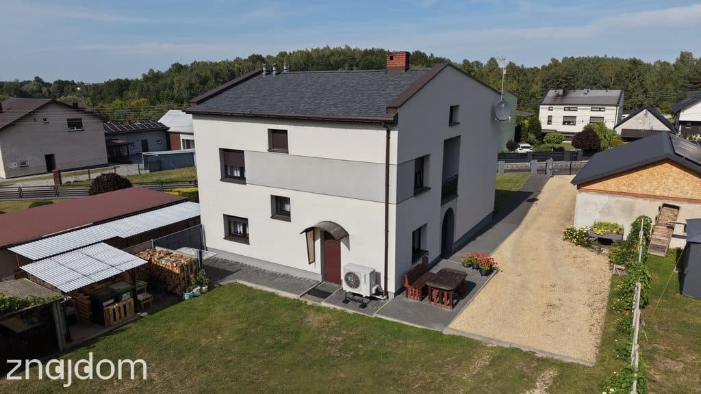 Libidza, ul. Biała | Przestronny dom - zdjęcie 2
